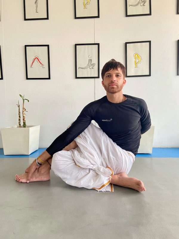 The perfect fun & stretch yoga from India